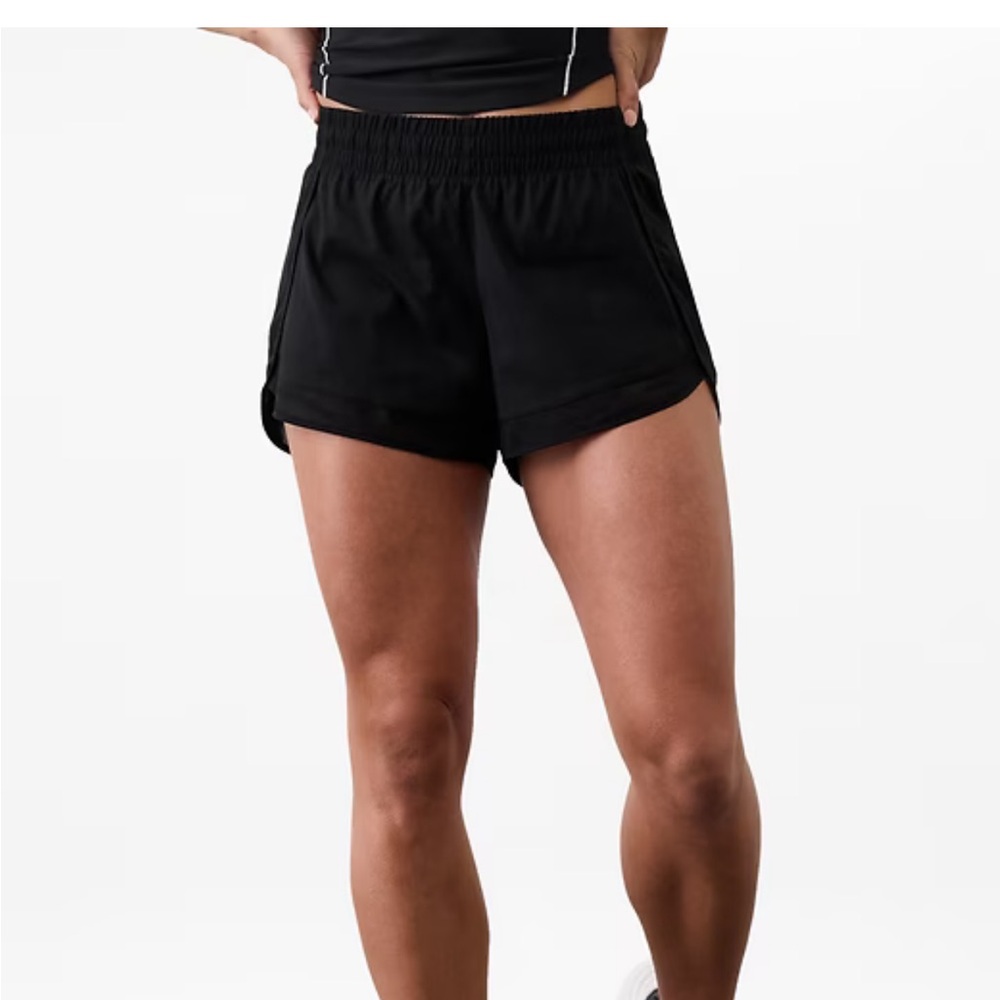 Athleta Mesh Racer 4’ Run Short